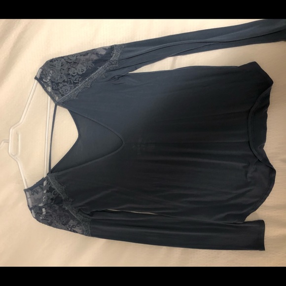 American Eagle super - Long Sleeve - Picture 3 of 4